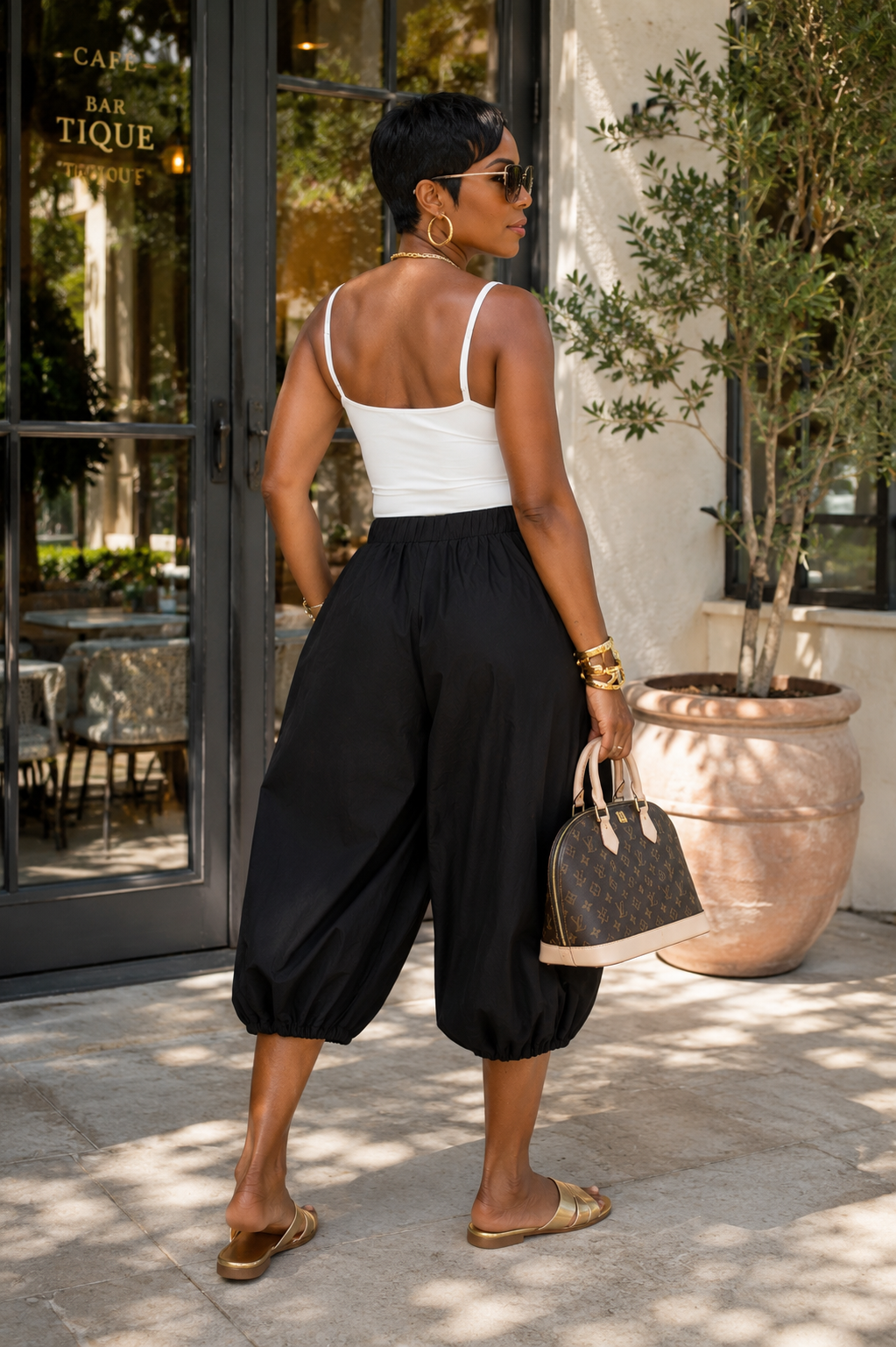 The Statement Bubble Capri Pant ~ Black